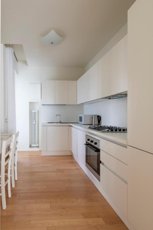 פסארו Casa Gramsci Luxury Apartment מראה חיצוני תמונה