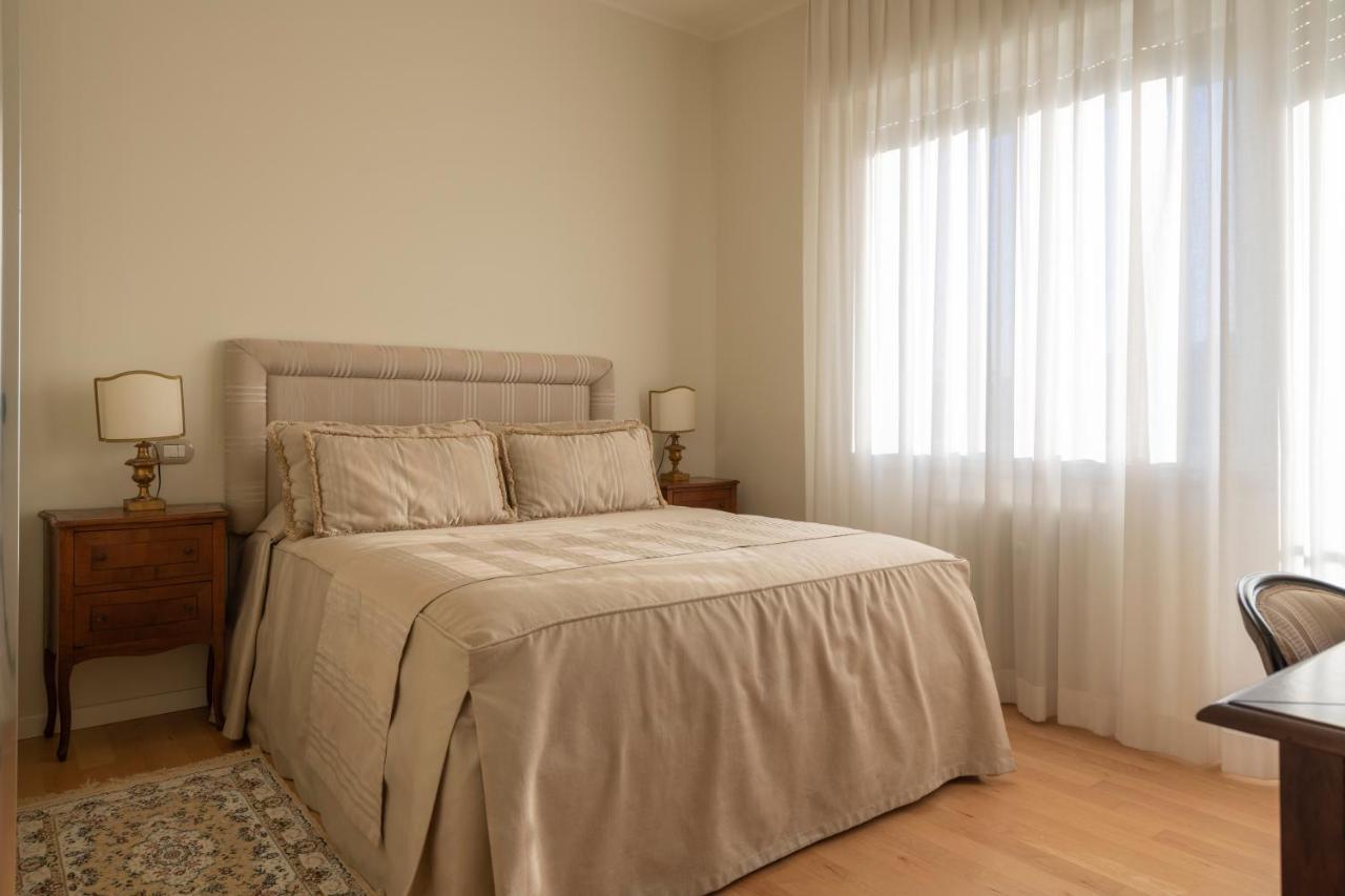 פסארו Casa Gramsci Luxury Apartment מראה חיצוני תמונה