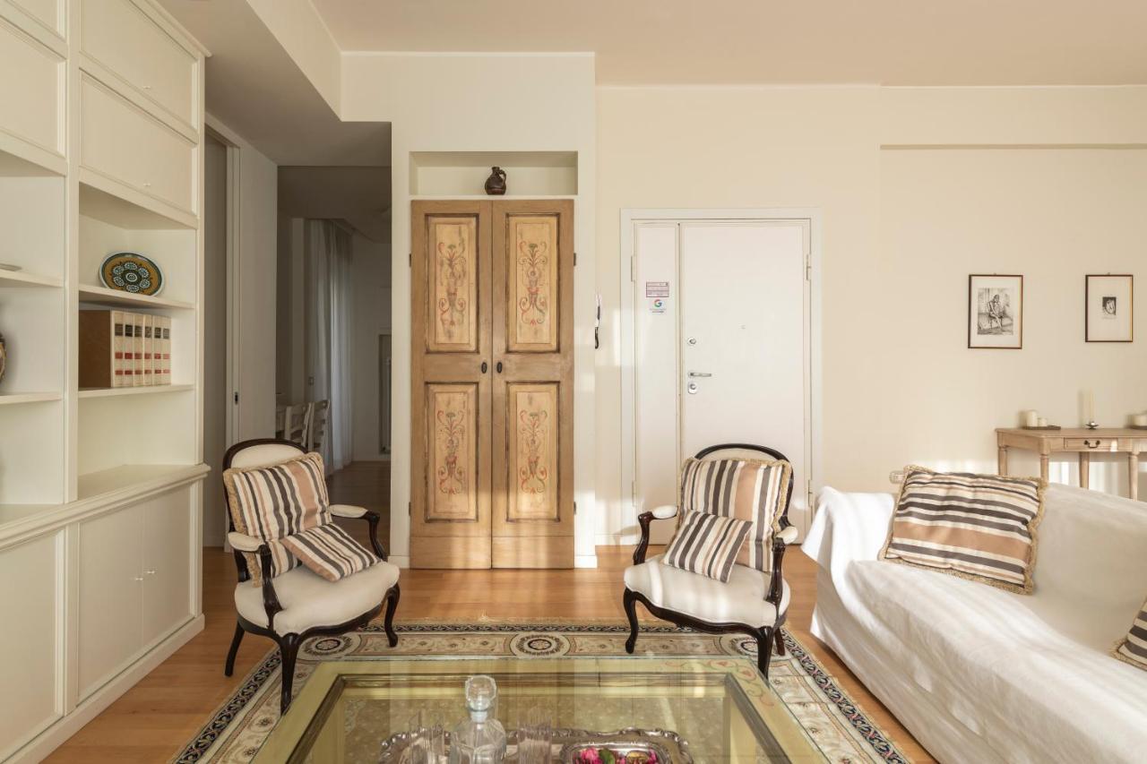 פסארו Casa Gramsci Luxury Apartment מראה חיצוני תמונה